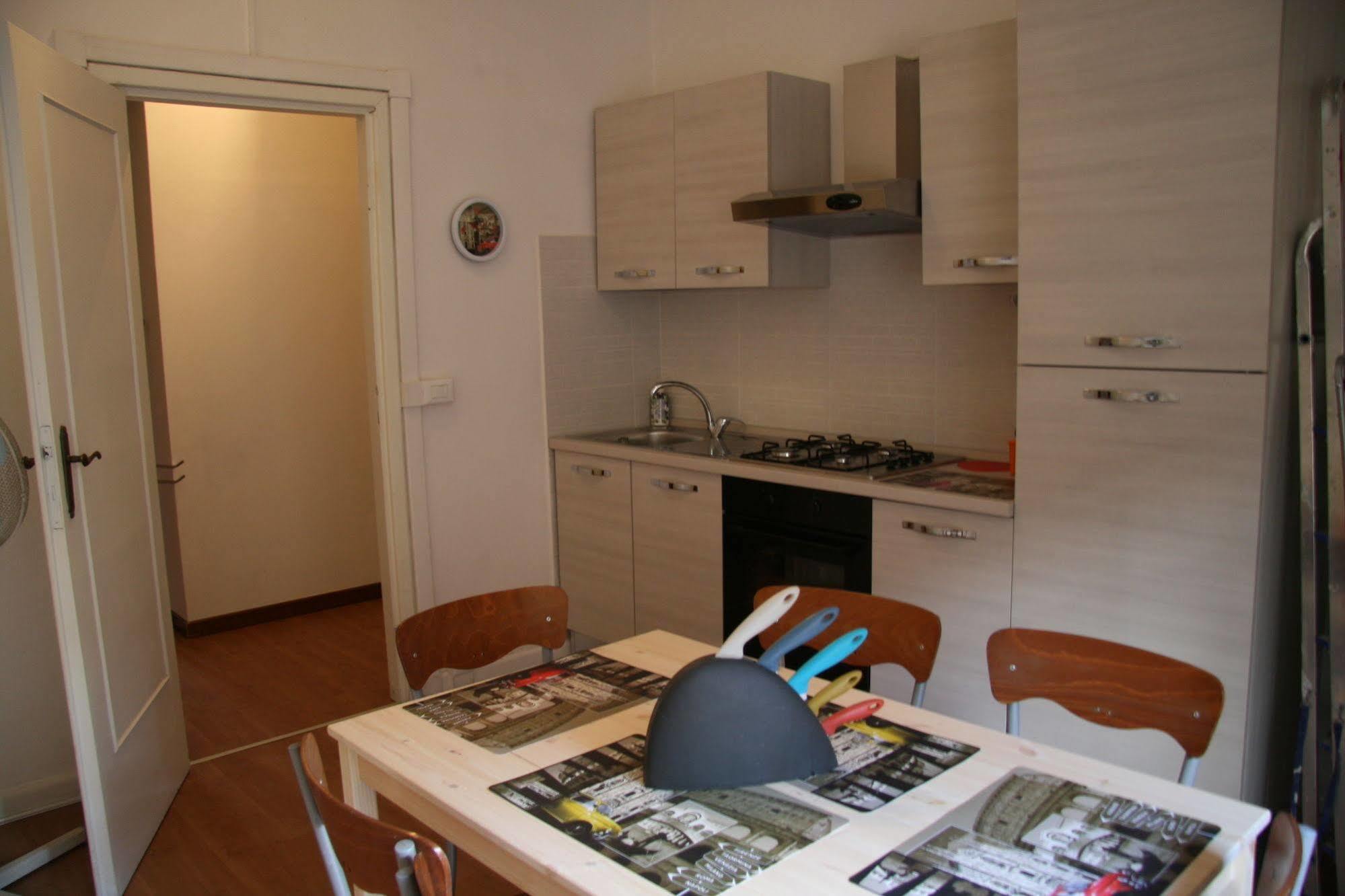 Trasteveredreamsuites B&B Rome Bagian luar foto