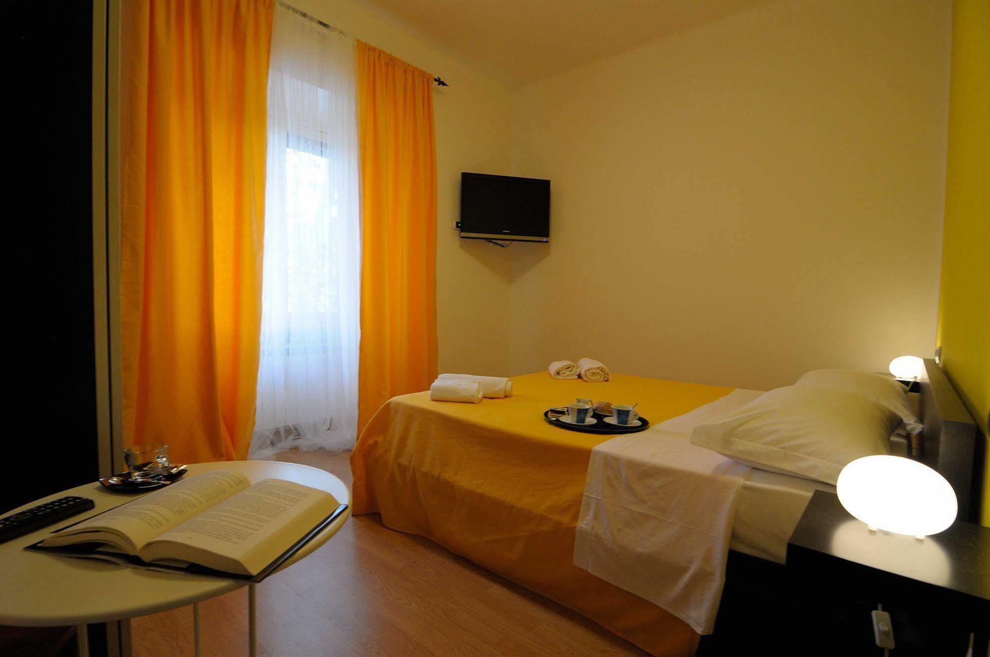 Trasteveredreamsuites B&B Rome Bagian luar foto